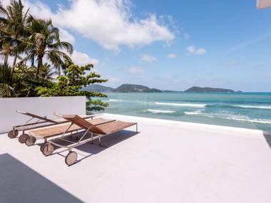 Patong Beachfront Pool House