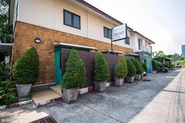 OYO 345 The Click Guesthouse at Chalong