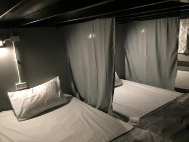 Beehive Phuket Old Town Hostel