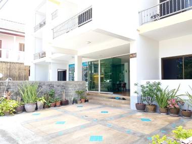 Deng's kamala beach Guesthouse