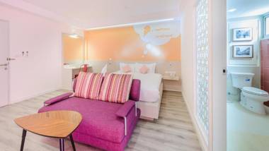 The Tint At Phuket Town - SHA Plus