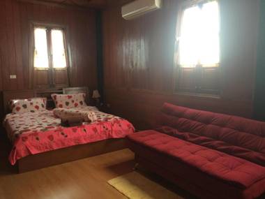 Beau And Blonde House Kamala