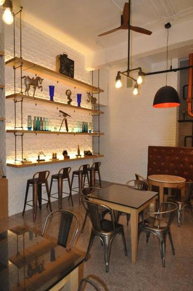 Forty Winks Phuket Hotel