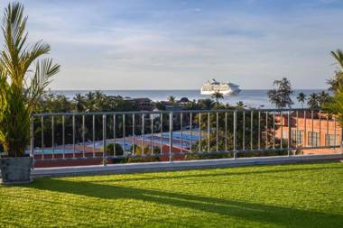 Paripas Patong Resort - SHA Extra Plus