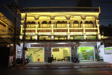 Surachet at 257 Boutique House