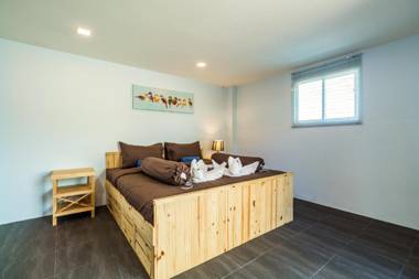 Kata Top View by Lofty