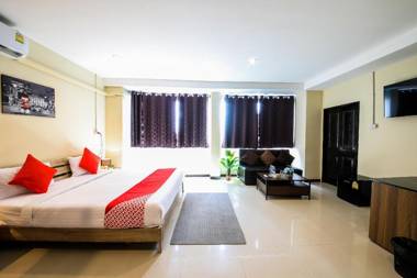 OYO 118 Beach Walk Stay