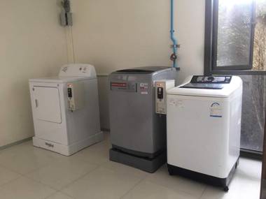 Luxury Oceanfront_pool access apartment