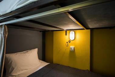 Backpacker Street Airport Place