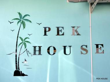 Pek House