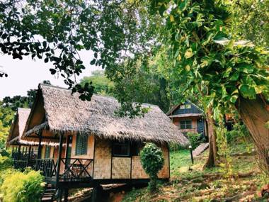 Naiya Beach Bungalow (Standard bungalows with Fan)