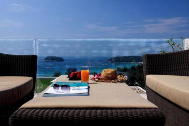 Luxury seaview apartment The heights B15