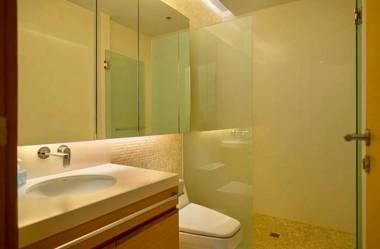 Beachfront 2br Steps To Beach In Pearl Of Naithon3