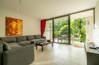 Bangtao Beach garden by Resava