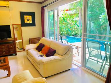 Thai Family karon 3 bedroom pool villa