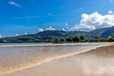 1 Bed SEA VIEW Apartment Close to beach - B32