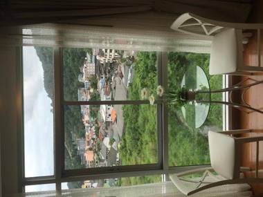 Central 1 bedroom apartment balcony and city view