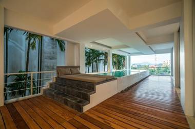 Bright 3br private pool apartment in Surin beach