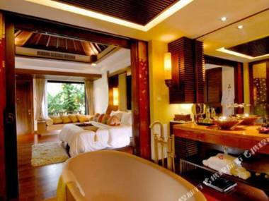 Marina Phuket Resort (SHA Extra Plus)