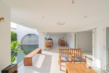 Bedline Hotel (SHA Certified)