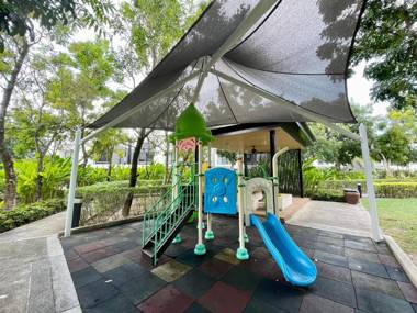 Laguna Park Modern Townhouse