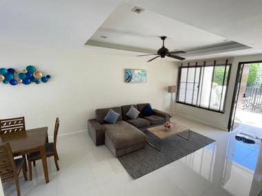 Laguna Park Modern Townhouse 