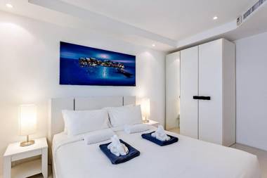 Beautiful sea view apartment in Kata Ocean View