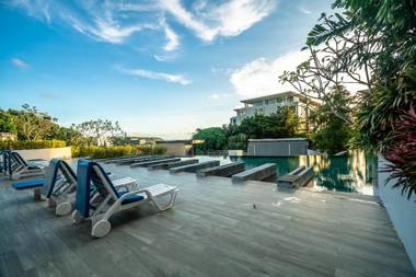 Modern apartment with pool access at The Ark Karon