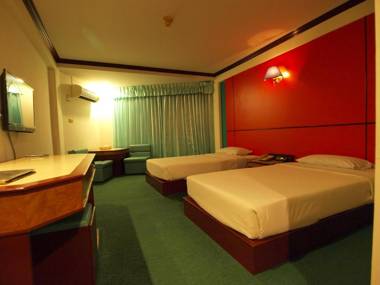 Golden Grand Hotel SHA