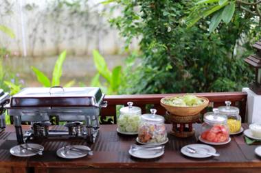 E-outfitting Pai Resort