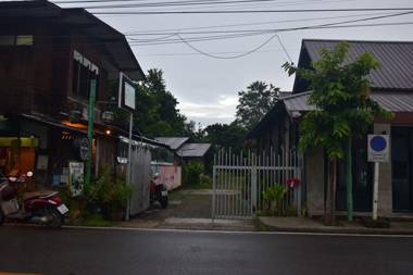 Pai Cat Hut Guesthouse