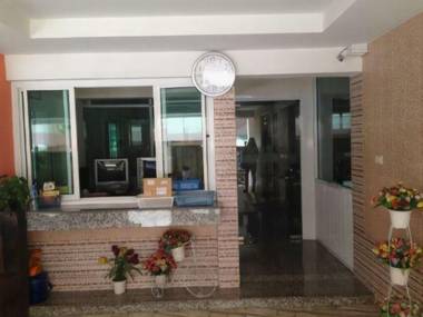 Yaowamal Apartment