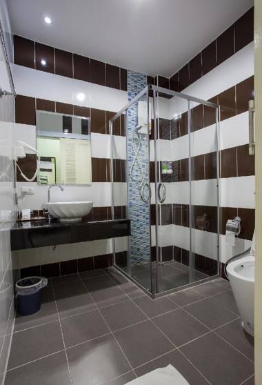 OYO 711 Korat Buri Green Hotel