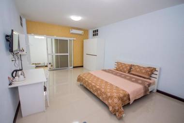 Ruen Aiyara Apartment