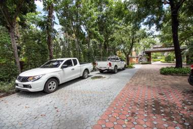 OYO 987 Piyapruk Resort