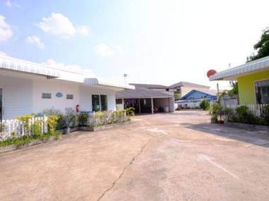 Hotel Supree by Mumsabai