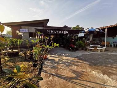 Non La-poon pool view