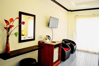 Lanta Seafront Resort