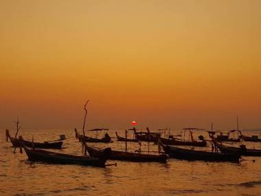 Lanta Just Come Hotel