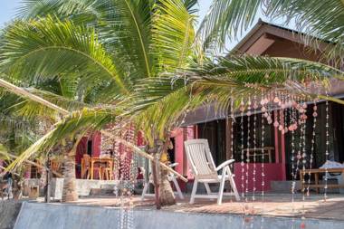 OYO 797 Pink House Bungalow