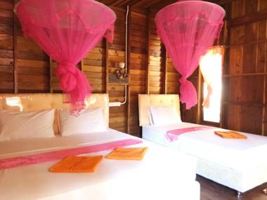 Lanta Maikeaw Bungalow