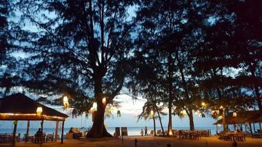 Eco Lanta Hideaway Beach Resort