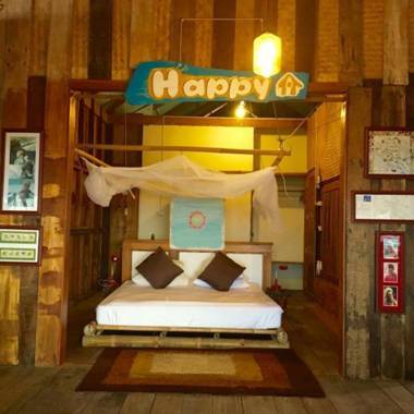 4Wooden Fish Waterfront House