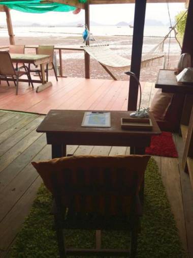 4Wooden Fish Waterfront House