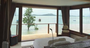 4Fish Waterfront Pool House