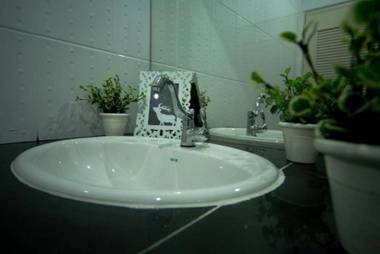 Baan Vor. Sumongkol Service Apartment