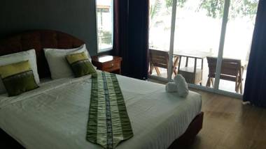 Baan Din Baramee Resort