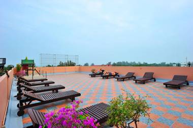 Thipurai City Hotel - SHA Extra Plus