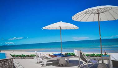 Nern Chalet Beachfront Hotel