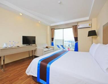 Blue Wave Hotel Hua Hin (SHA Extra Plus)